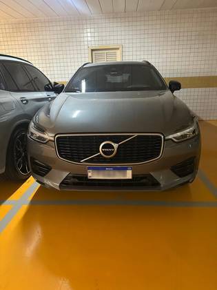 VOLVO XC60 2.0 T8 HYBRID R-DESIGN AWD GEARTRONIC VOLVO XC60 2.0 T8 HYBRID R-DESIGN AWD GEARTRONIC